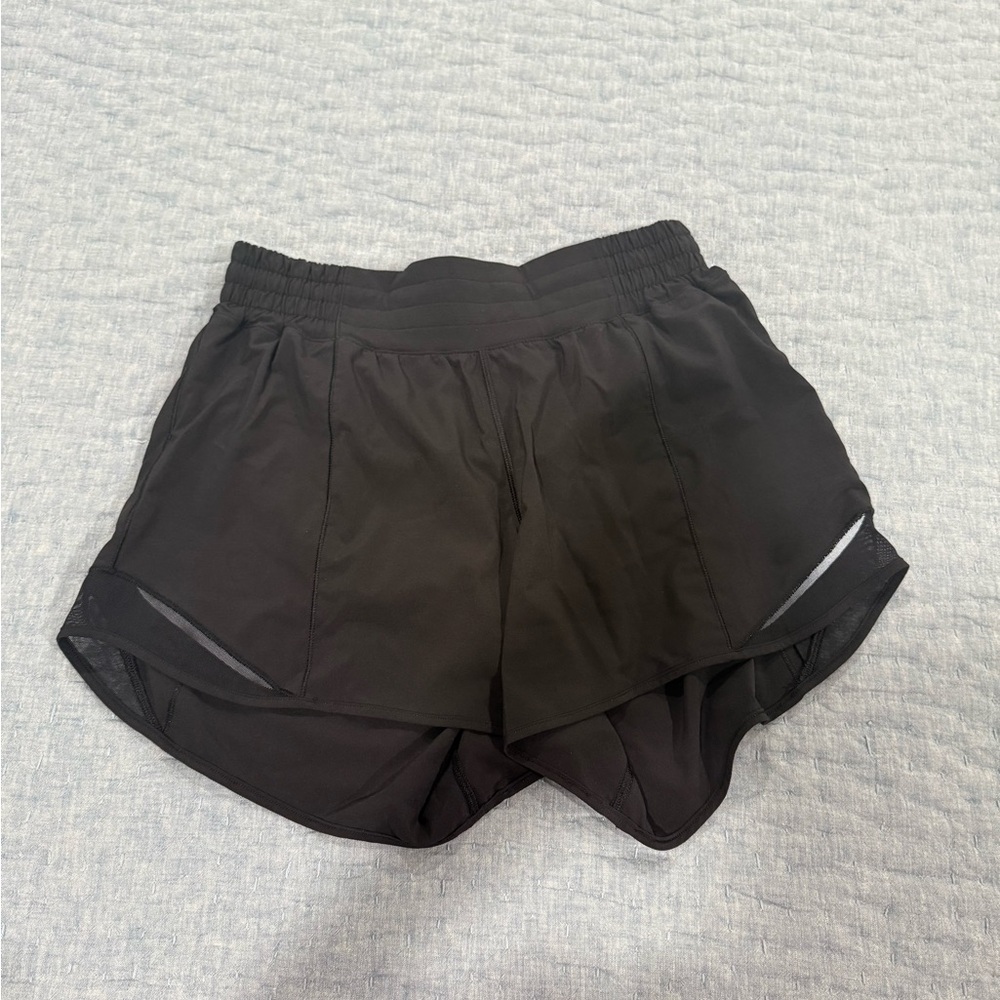 lululemon athletica hotty hot shorts size 8
